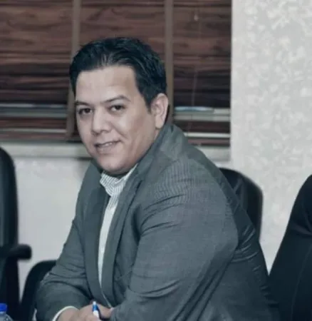 إرادة يمضي بهمة شبابه