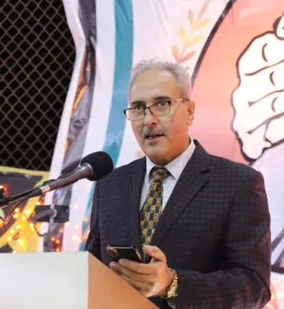 حديثُ العُيونِ شعر  د فايز احمد الحديدي