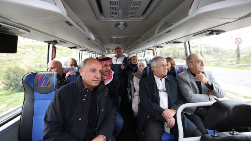 إطلاق مسار خط الباص سريع التردد بين عمان والسلط