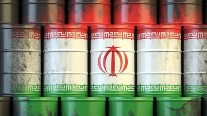 إسرائيل  تستهدف مستودعات وقود في طهران وتثير ألسنة اللهب